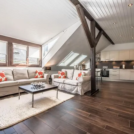 - Superb Flat By The * Nyon