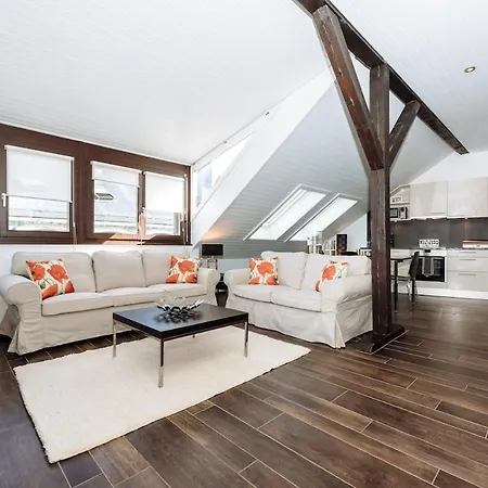 - Superb Flat By The Lägenhet Nyon