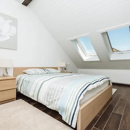 Lägenhet - Superb Flat By The Nyon