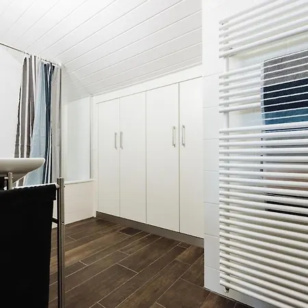 Lägenhet - Superb Flat By The