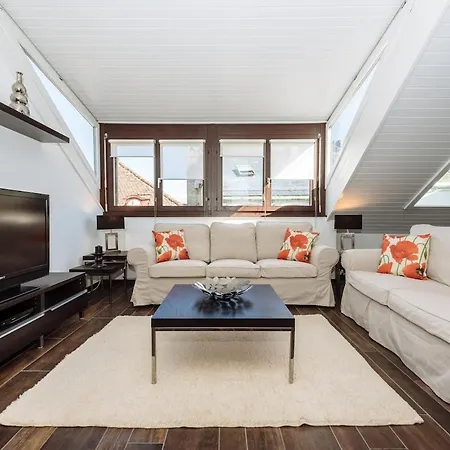 - Superb Flat By The Lägenhet Nyon