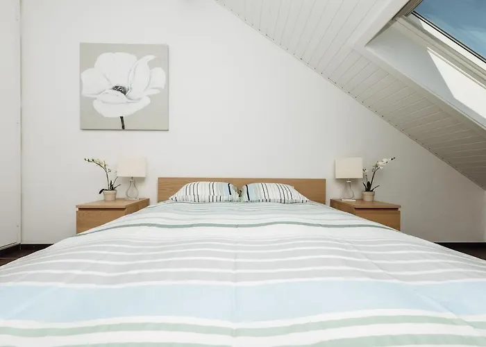 - Superb Flat By The *