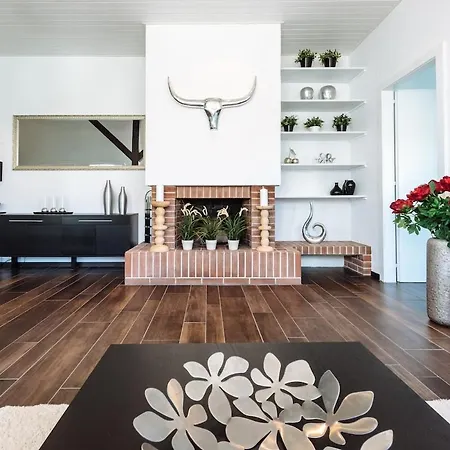 - Superb Flat By The